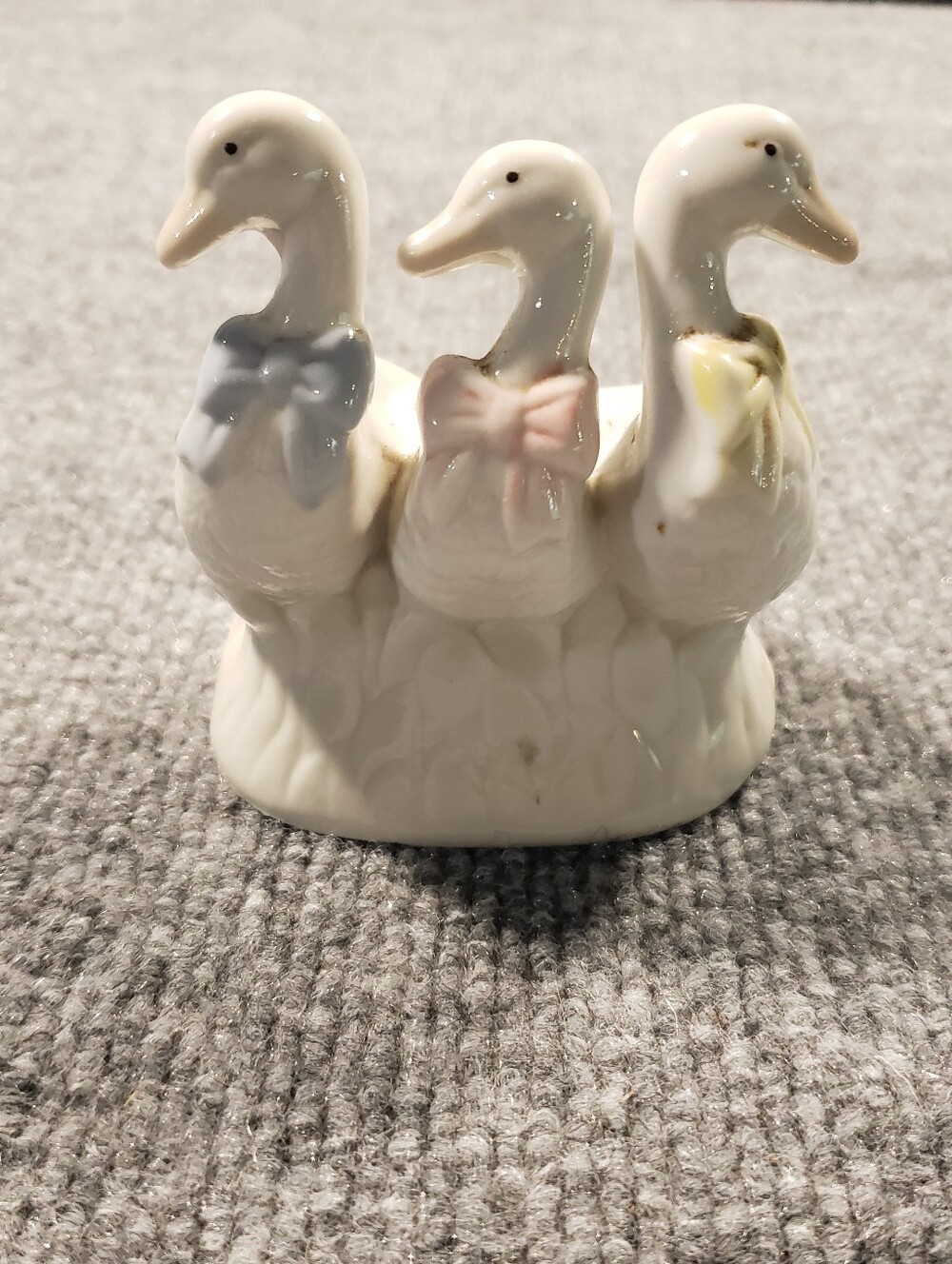 Vintage Otagiri White Ceramic Three Swans Ducks Candle Holder Figurine